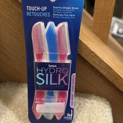 Schick Hydro Silk Touch-Up Razors new $4