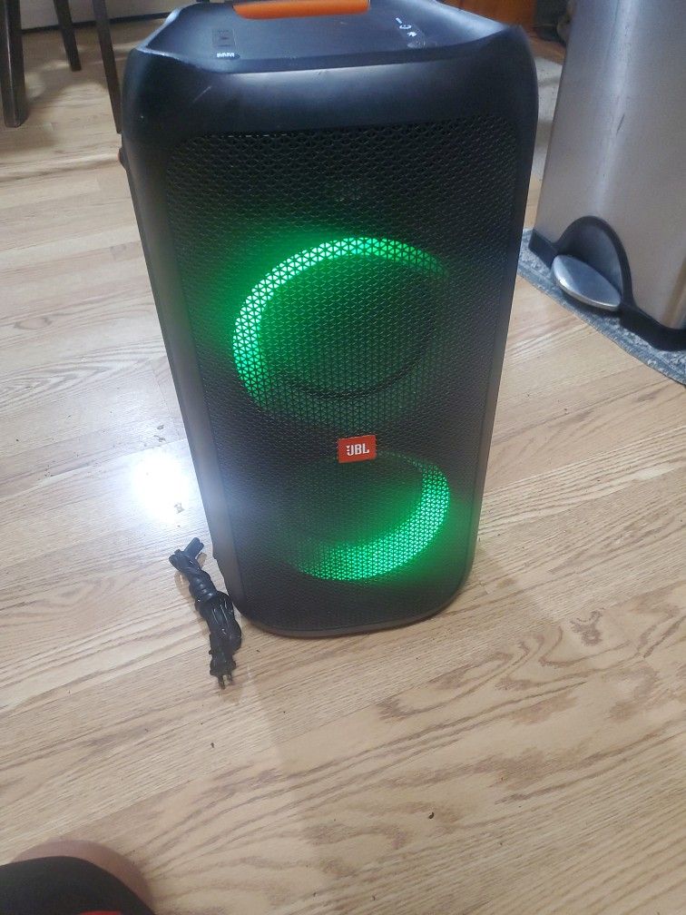 jbl partybox 100 rechargeable bluetooth speaker with lights
