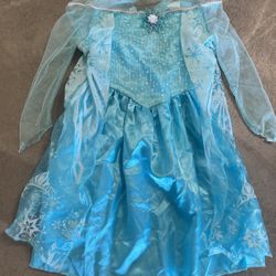 Elsa Costume Size: 5