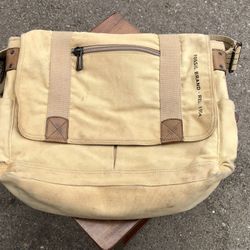 Fossil Messenger Original A-54 Authentic Unisex Commuter / Cross Body Bag Beige