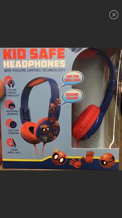 NWT kids spiderman Headphone