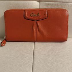Vintage Coach Ashley Wallet