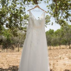 Size 20 Wedding Dress *Like New*