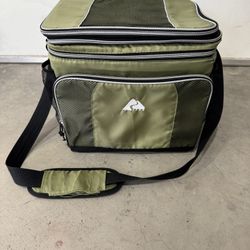 Ozark Trail Lunch Bag. -35ave & Glendale