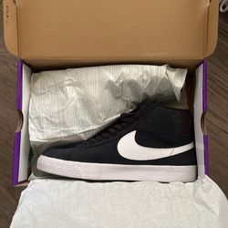 NIKE SB ZOOM BLAZER MID