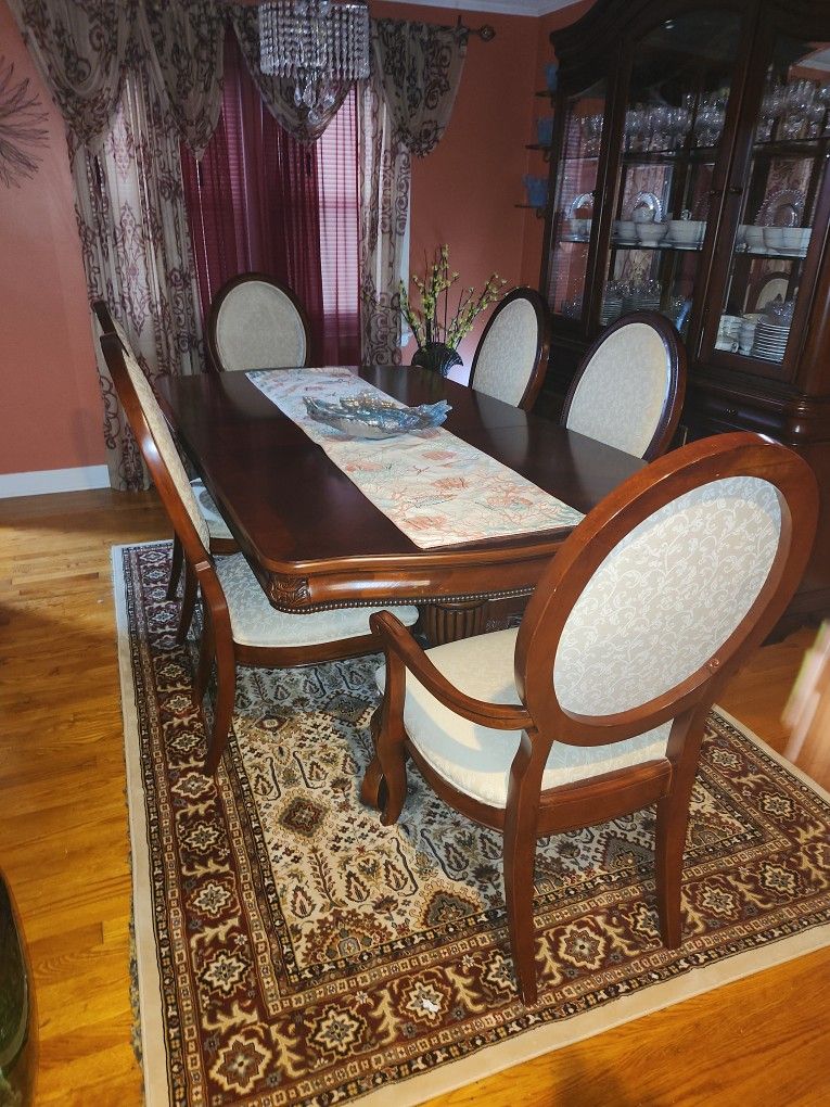 Elegant 7-Piece Traditional Dining Table Set