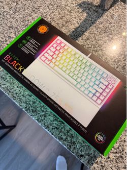 Razer black widow v4 75% keyboard