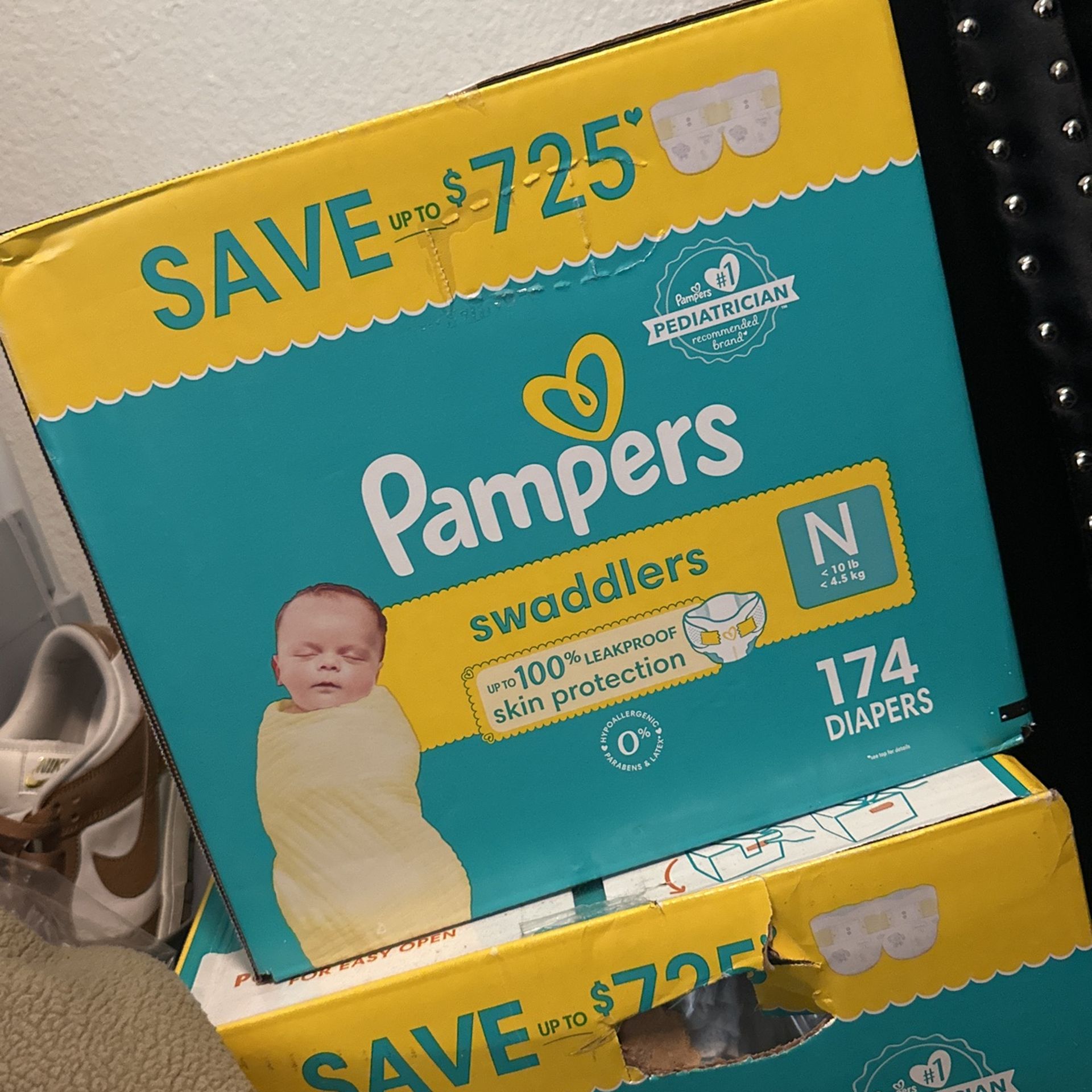 Newborn Diapers Pampers 174 Count