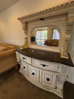 Buffet with Mirrors