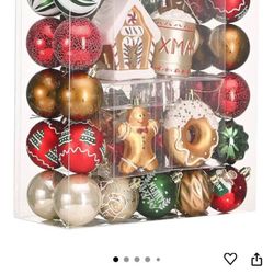 Decorby Hannah shatterproof ornament set