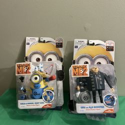 SET OF 2 NEW DESPICABLE ME2 ACTION FIGURES 