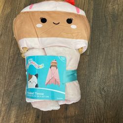 Original Squishmallows Hooded Throw