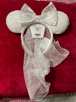 Disney Minnie Mouse Bridal Ears Headband with Veil