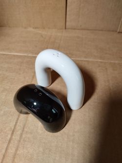 Modern Ceramic Salt and Pepper Shaker Set
