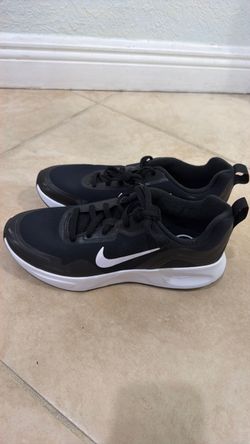 Nike men sneaker size 8