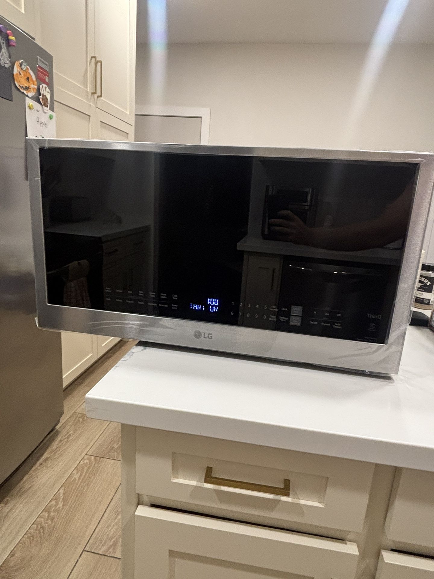 LG Convection Microwave with Air Fry - NEW