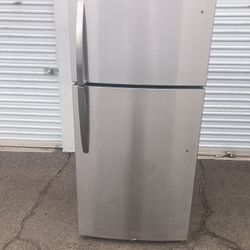 Frigidaire top-bottom stainless steel refrigerator in good condition, clean and nice, one month warranty, delivery available. W 30-D30-H66