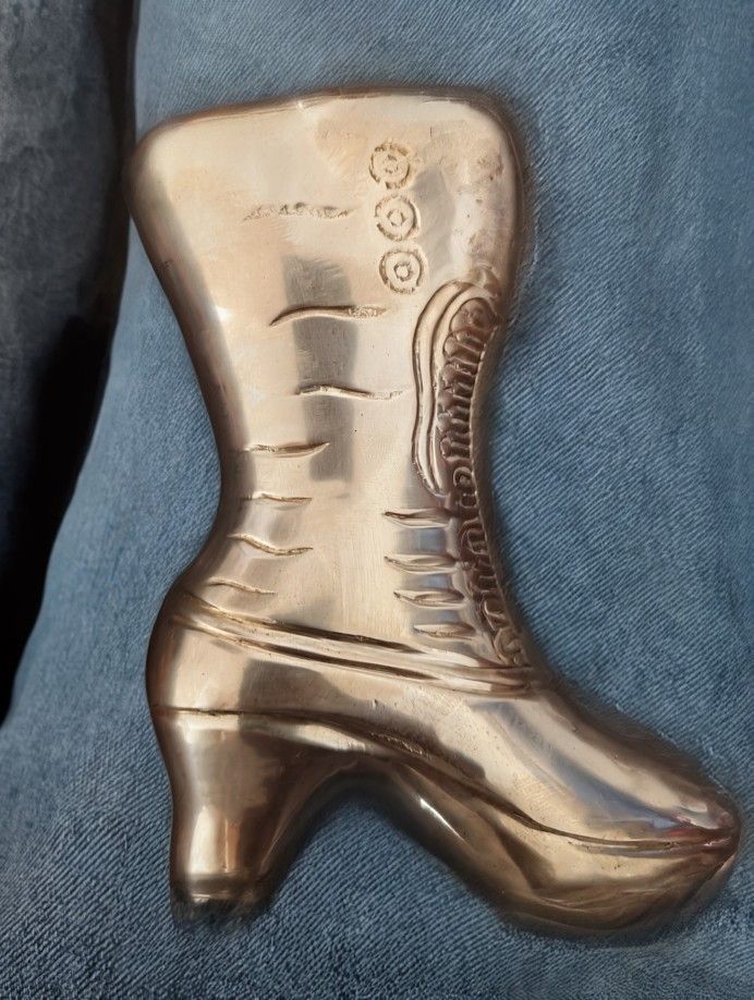 Beautifully Detailed Bronze Boot – Unique Collectible Treasure