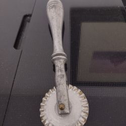 Vintage Chiarugi Bros Mfg Metal Pastry Crimper Wheel Chicago ILL USA