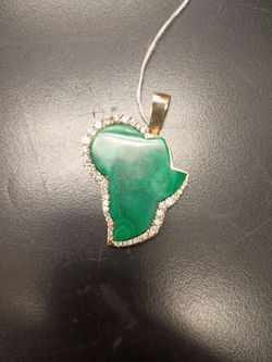 Africa 14k yellow gold pendant