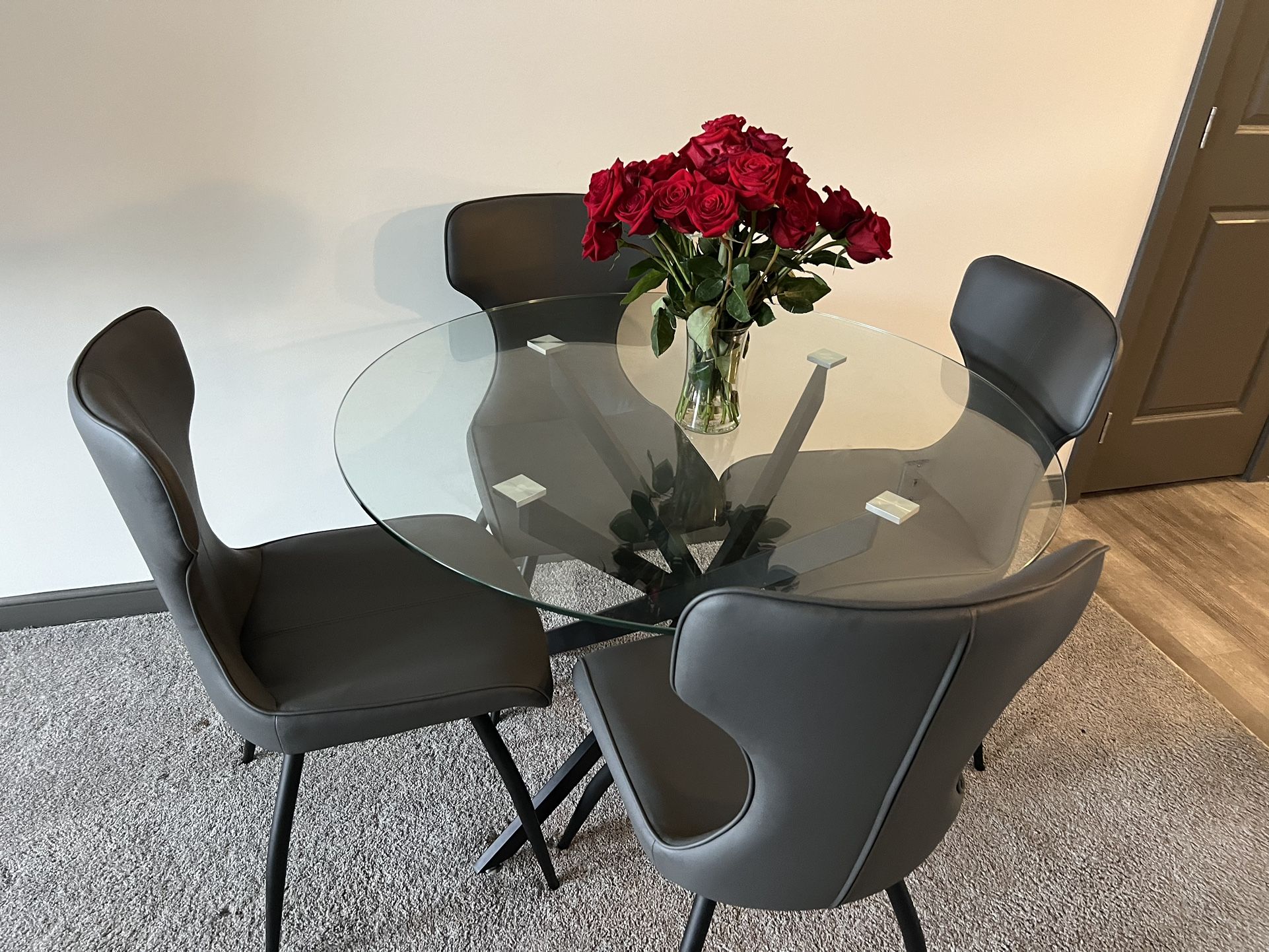Dinning table 