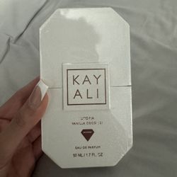Kayali Utopia Vanilla Coco 