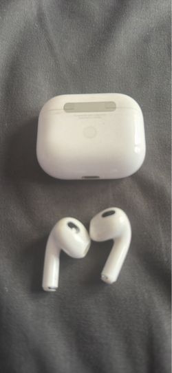 Apple AirPods Pro with Charging Case
