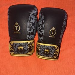 Boxing gloves
