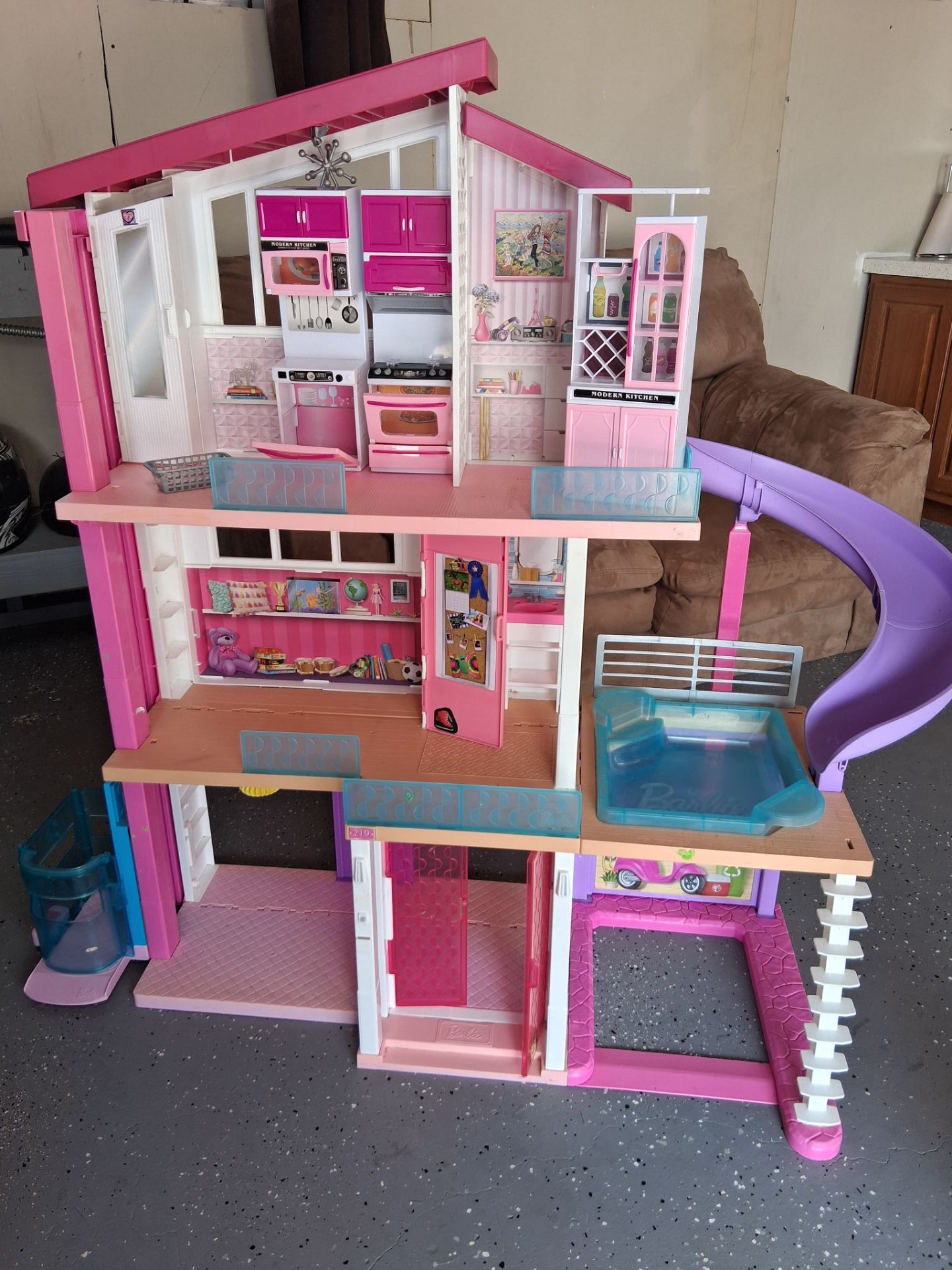 Barbie dream house!