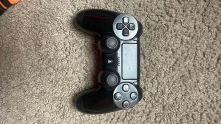 PS4 controller