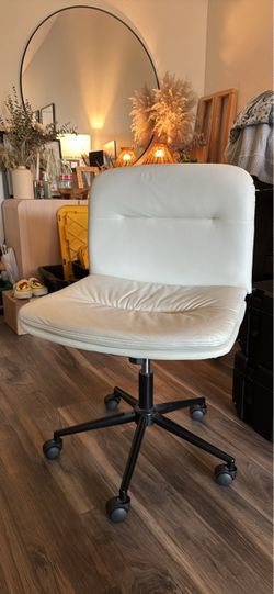White FlexiSpot Wide Office Chair