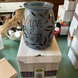 New Scentsy Warmers