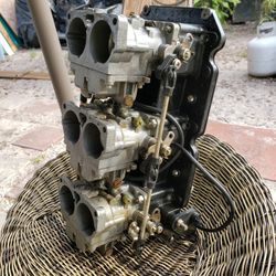 Mercury Intake And Carburators 2 Stroke In Excellent Condition