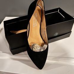Women’s Flat Shoes 