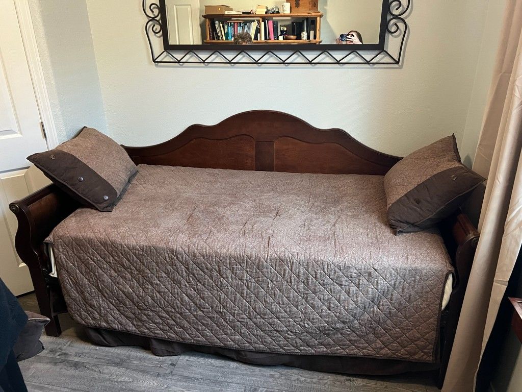 Twin Trundle Bed for Sale in Apple Valley, CA OfferUp