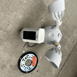 Ring Hardwired Outdoor White Secturity Camera With Floodlight Motion Activated