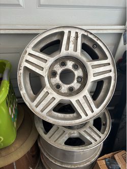 Chevy 17 inch rims off of a suburban