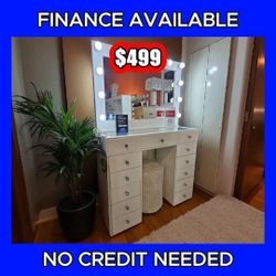 🔥 VANITY + MIRROR DEAL! 💄🪞 ✨ ¡OFERTA DE VANITY CON ESPEJO! 💲Only $499  🚚 Delivery Available / Entrega Disponible 📦 #Item DARY