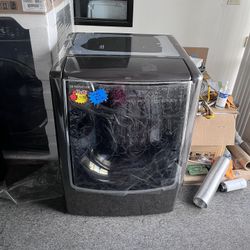 LG SIGNATURE 29” GAS DRYER