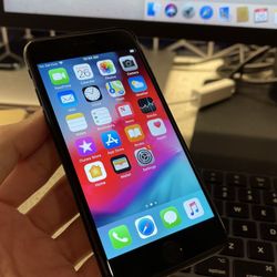 iPhone 7 128GB Unlocked to Any Carrier! Like New!