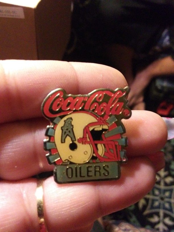 Coca-Cola " Oilers" Pin