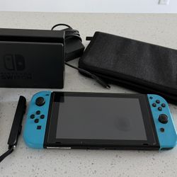Nintendo Switch W/ Dock & Joycon & Case 