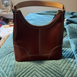 Dooney & Bourke