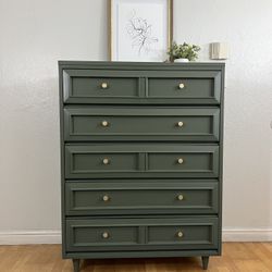 Mid Century Modern Dresser 