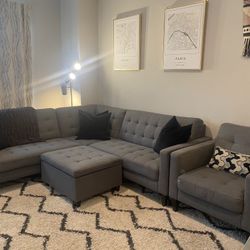 Scandinavian Gray Tufted Sectional w/Ottoman 