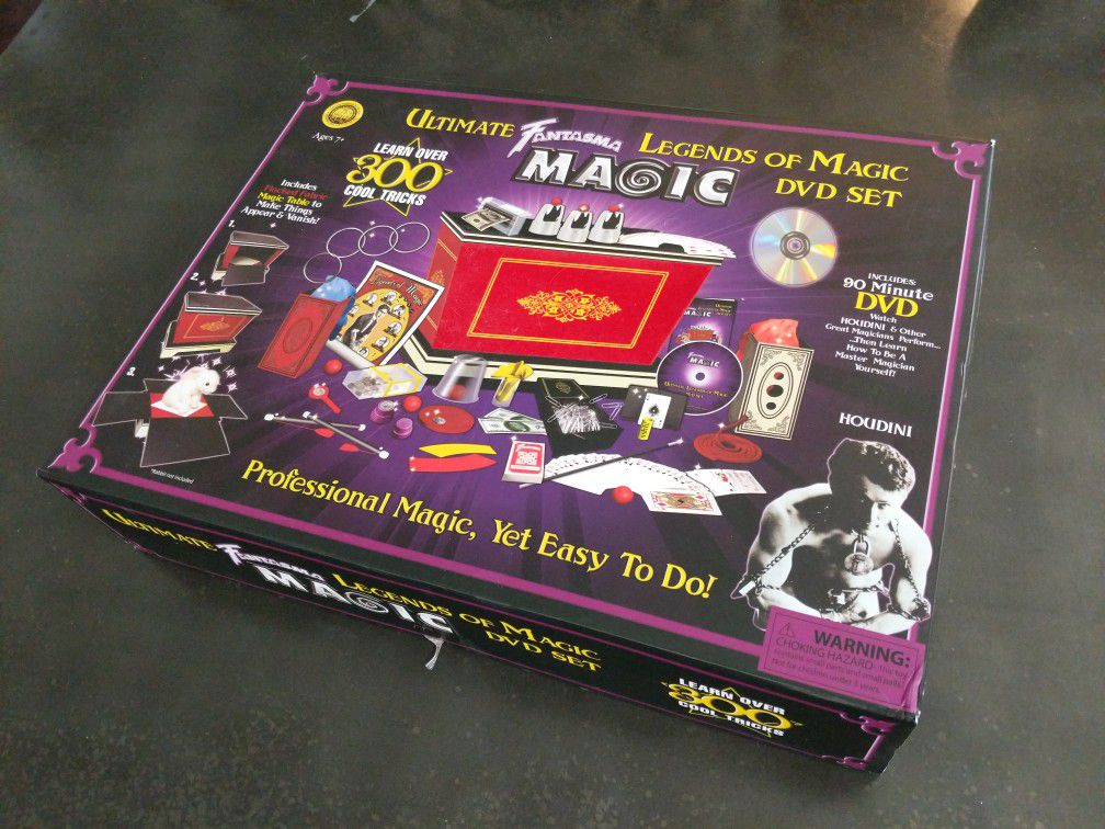 Ultimate Fantasma Magic Set w/ DVD