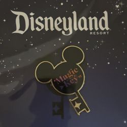 Magic key Pin Disneyland