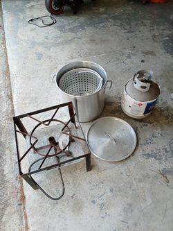 Outdoor propane deep fryer