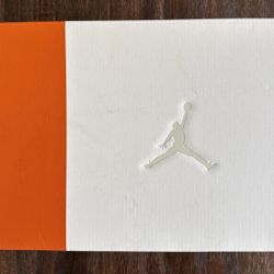 WMNS  Air Jordan Retro 3 T Fossil/Starfish-Sail Size 8.5