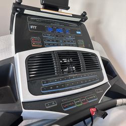 Nordic track Treadmill 